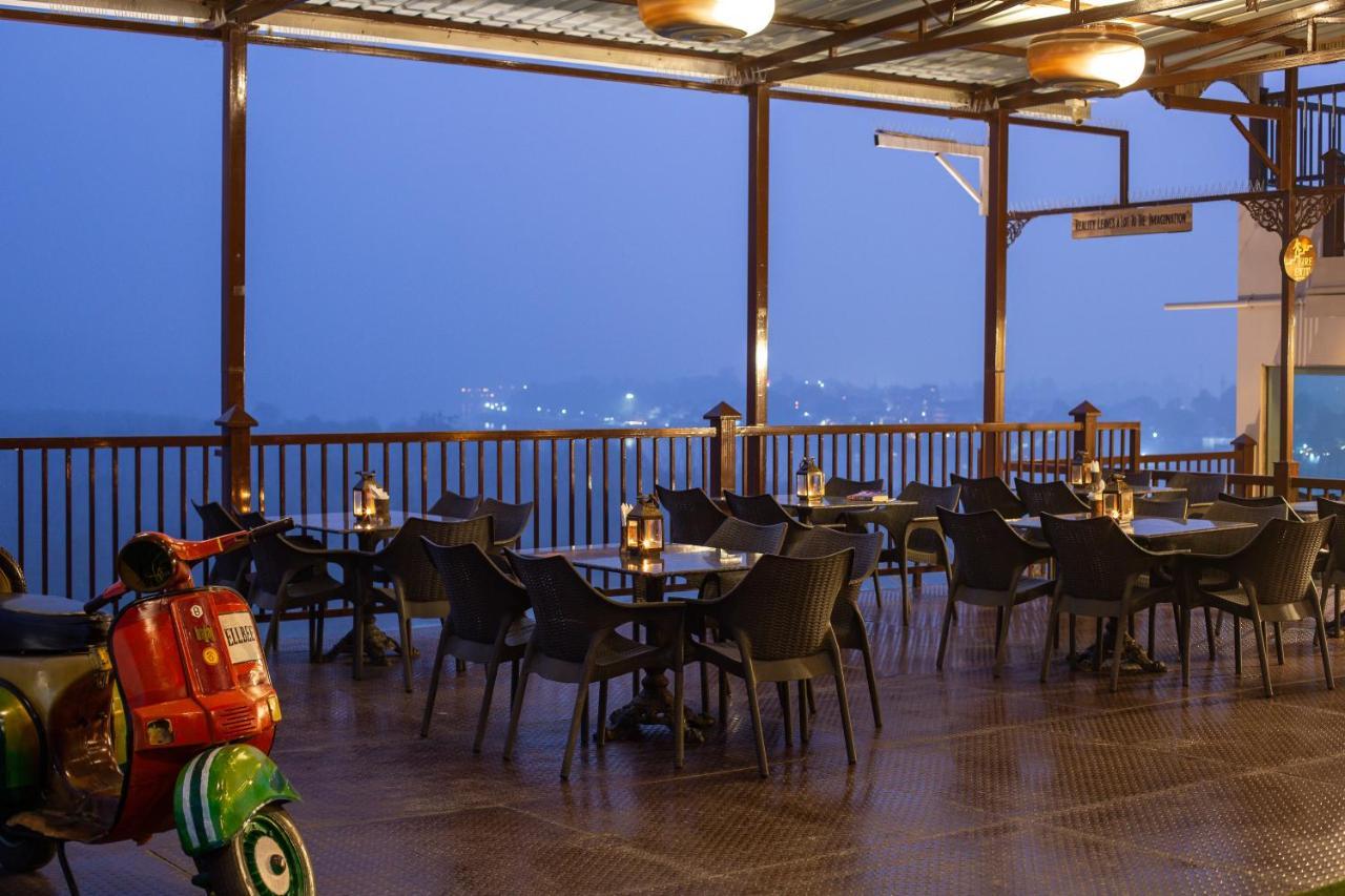 Ellbee Ganga View Hotel Rishīkesh Buitenkant foto
