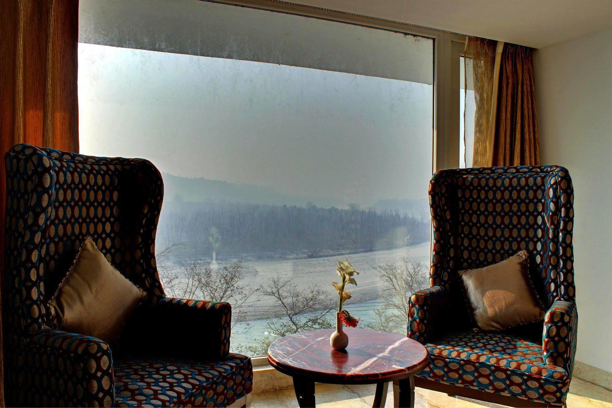 Ellbee Ganga View Hotel Rishīkesh Buitenkant foto
