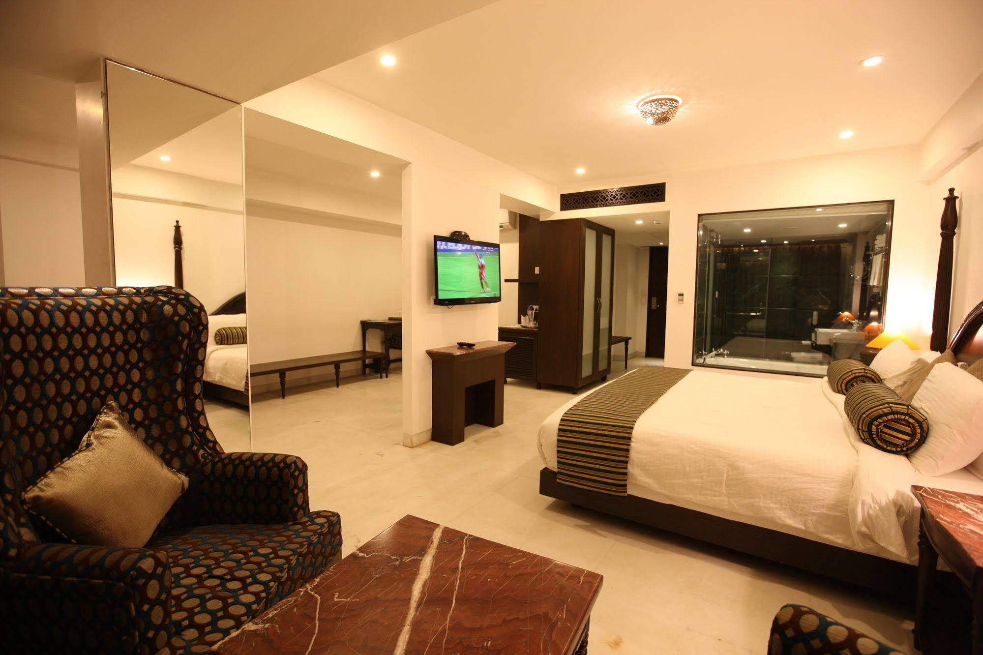 Ellbee Ganga View Hotel Rishīkesh Buitenkant foto